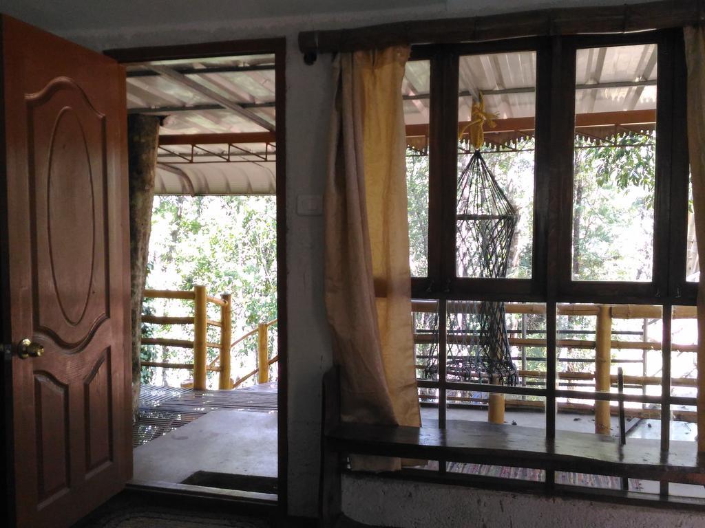 Jungle Jive Tree House Munnar Bed & Breakfast エクステリア 写真